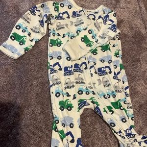 Construction vehicle sleeper